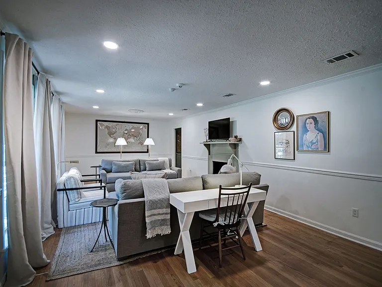 4035 Old Canton Ln — Photo 6