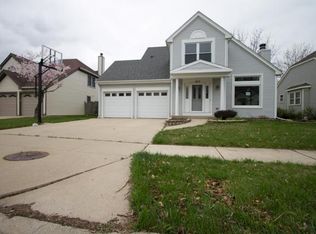 420 New York Ln, Elk Grove Village, IL 60007