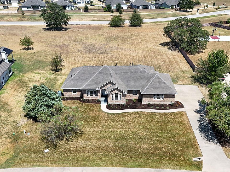 1st image of 268 Chisholm Trl