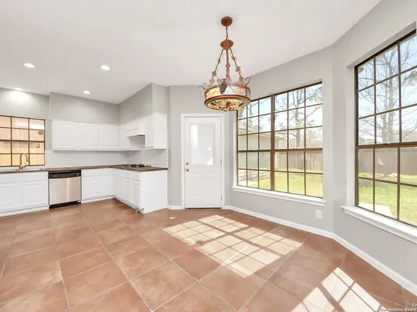 972 Southern Pass Ct, Houston, TX 77062