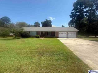 100 Lakeland Dr, Bennettsville, SC 29512