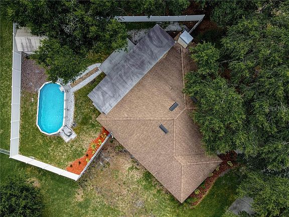 4th image of 901 Van Dr