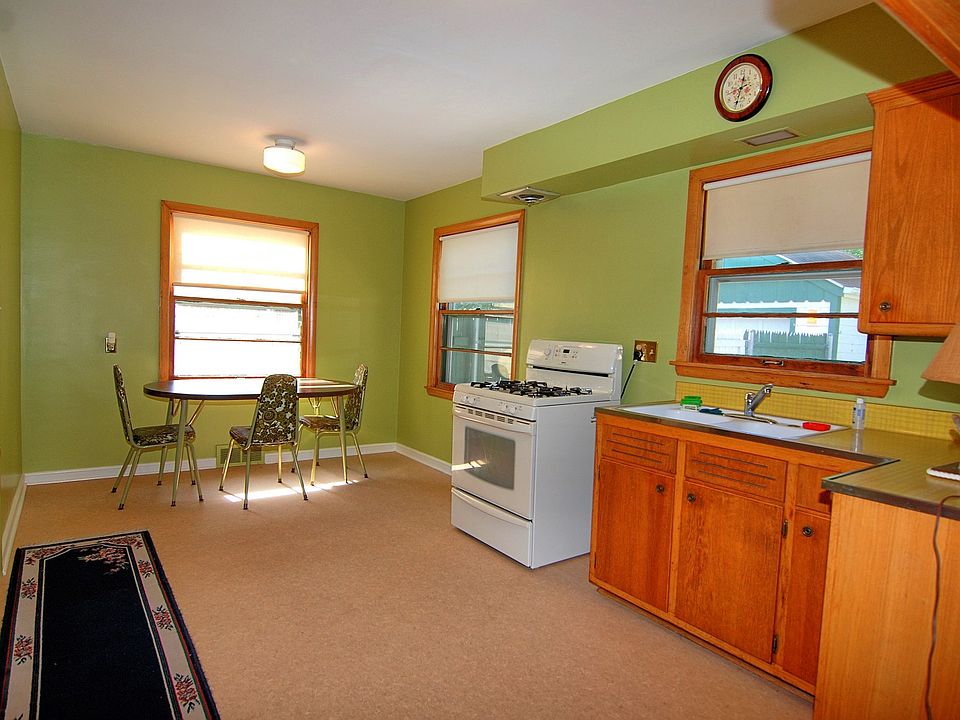 Kitchen with appliances