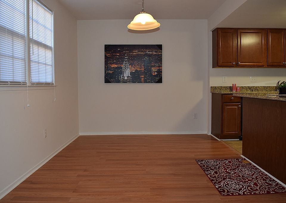 1st image of 1539 Front Royal Dr
