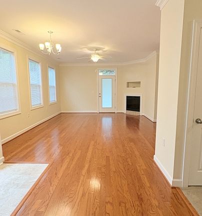 5th image of 62 Windgate Cir #102