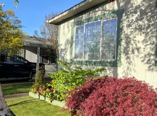 4155 NE Three Mile Ln UNIT 101, McMinnville, OR