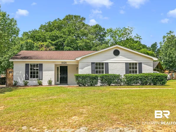 1121 Orangeburg Dr W, Mobile, AL 36608