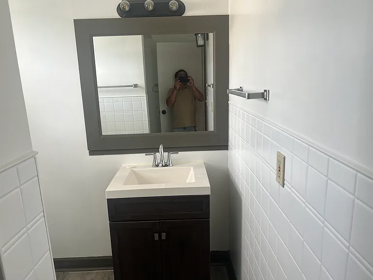 56 John Pl — Photo 8