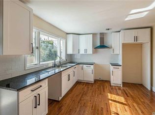 2 B Summit St, East Patchogue, NY 11772