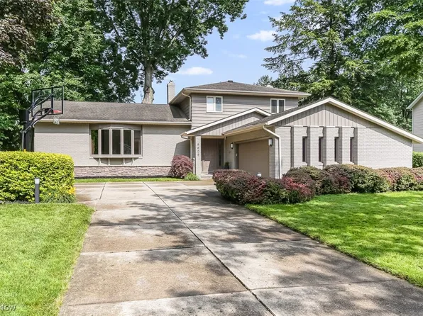 6605 Duneden Ave, Solon, OH 44139