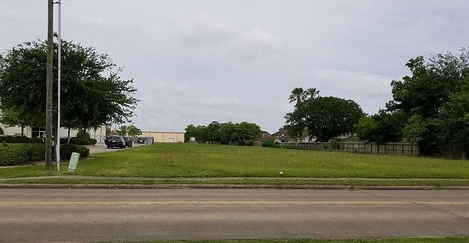 2nd image of 3637 Watters Rd