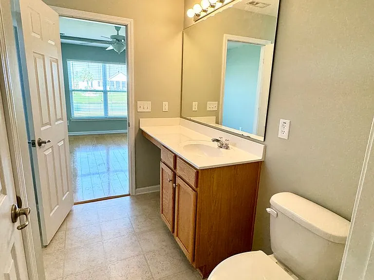 420 Hillsborough Dr — Photo 15