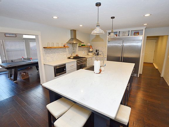 5th image of 1205 Don Ave