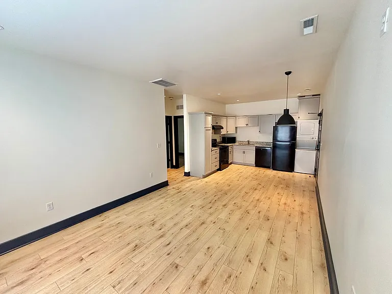 2510 Portland Ave #203 — Photo 6