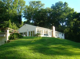 65 Staats Rd, Bloomsbury, NJ 08804