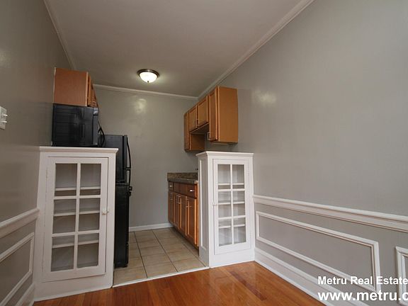 5th image of 1301 W Argyle St APT Ga