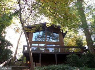 104 Valley Rd, Bethesda, MD 20816