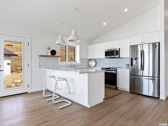 3rd image of 70 8th Avenue #7