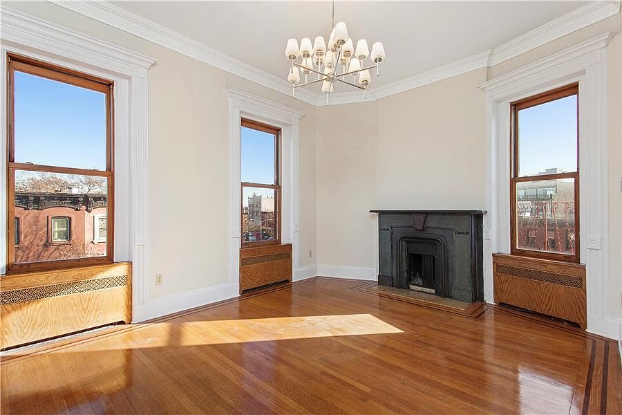 1st image of 312 Saint James Pl APT 4A