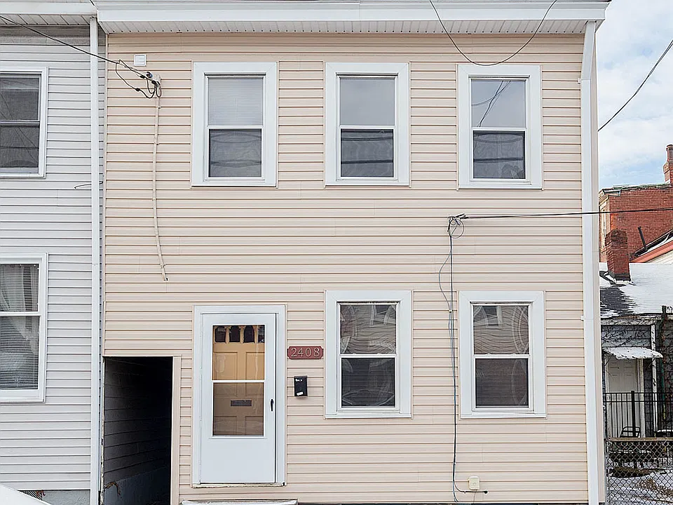 2408 Jane St #2