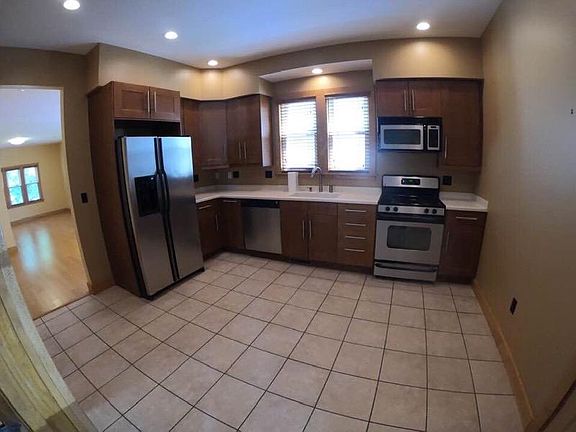 2nd image of 209 Marengo Ave