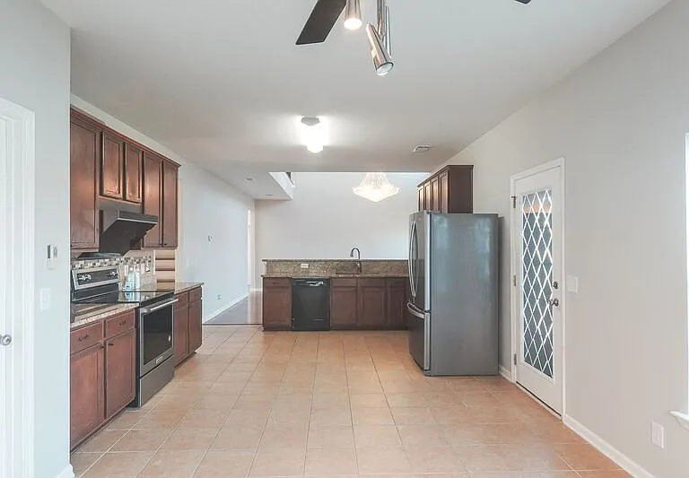 25 Litchfield Dr — Photo 20