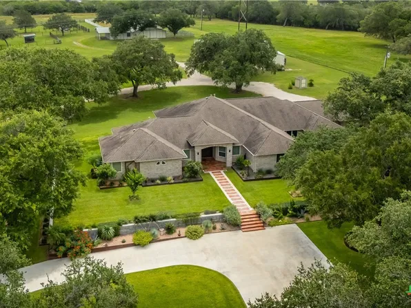 7209 Us Highway 87 S, Cuero, TX 77954