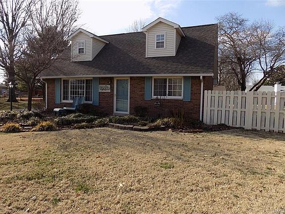 3rd image of 18 William John Ct