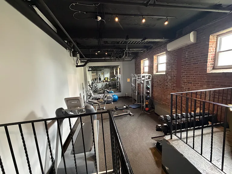105 N Grove St #313 — Photo 2