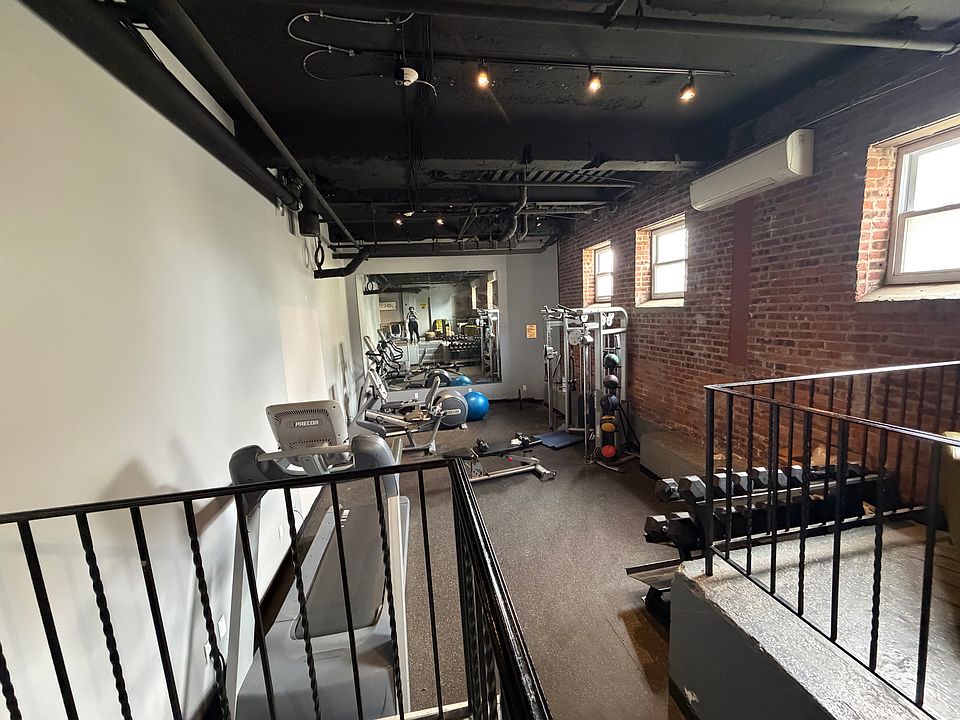 2nd image of 105 N Grove St #313