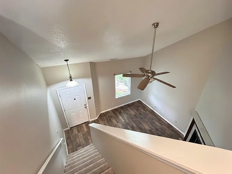 2219 Summer Breeze Way — Photo 7