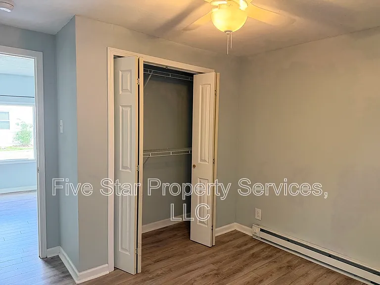 1028 W Iles Ave — Photo 10