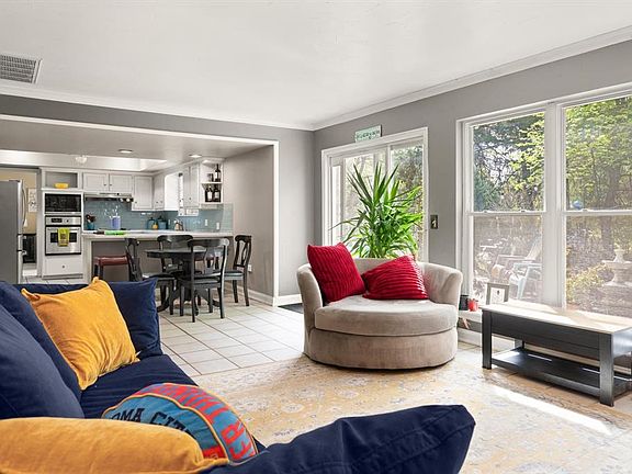 4th image of 6004 Marlow Ln