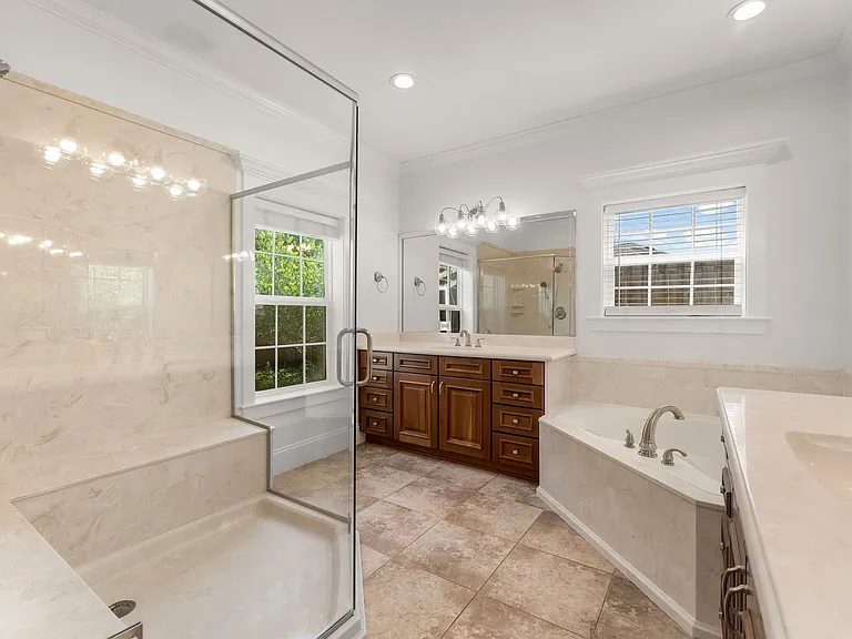 102 Sunset Cir — Photo 24