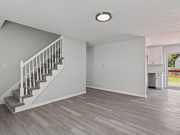 5th image of 108 Gregory Dr