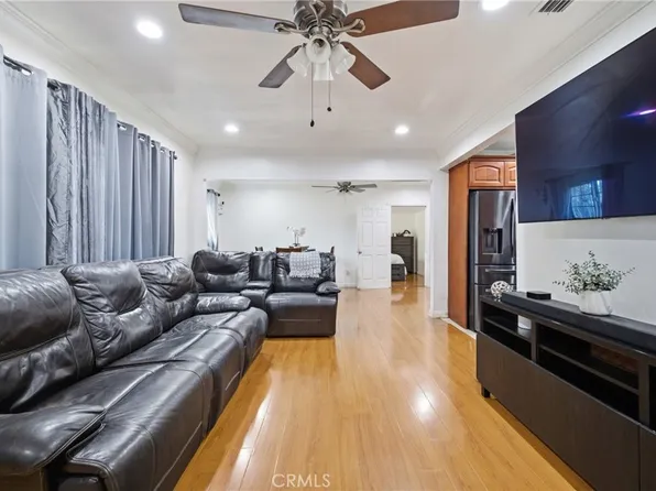 156 E 49th St, Long Beach, CA 90805