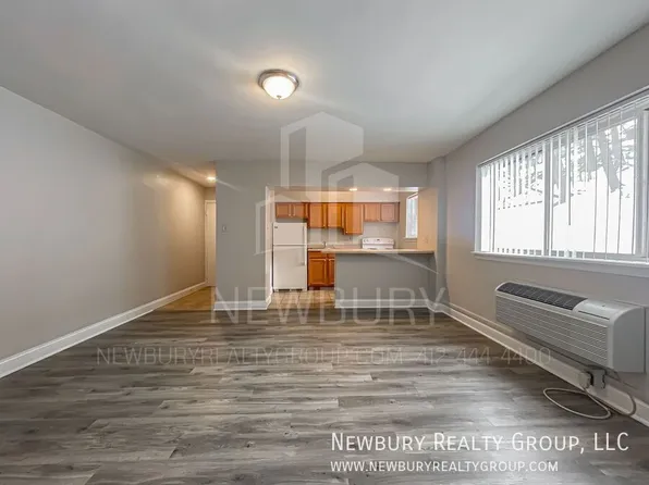 309 San Juan Dr APT 3, McKeesport, PA 15133