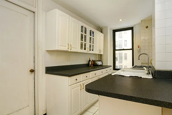 Sold by Corcoran | media 19