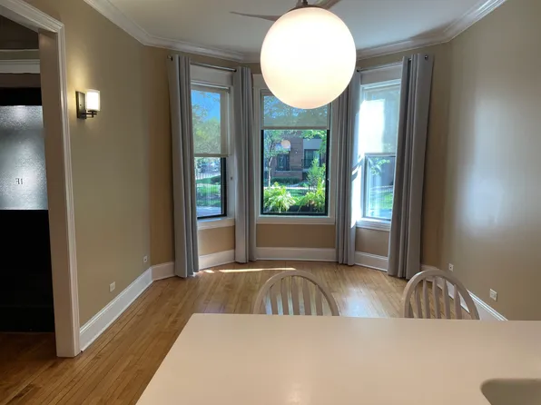 1506 W Polk St APT 1F, Chicago, IL 60607