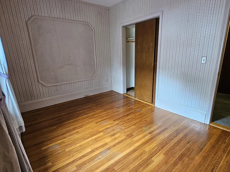 977 Main St #1 — Photo 18