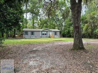 1494 Lake Dr, Midway, GA 31320