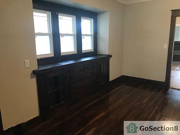 2nd image of 3855 Revere Dr