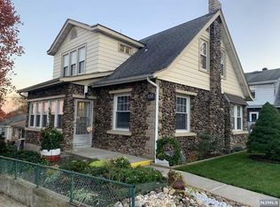 656 Ten Eyck Ave, Lyndhurst, NJ 07071