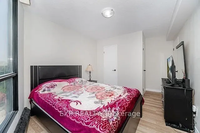 150 Charlton Ave E #608 — Photo 25