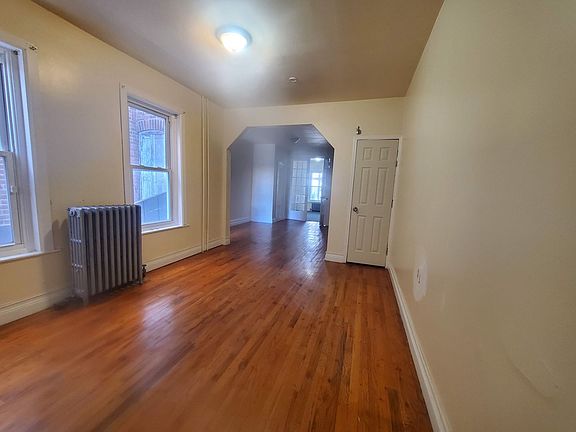 4th image of 736 N 5th St Floor 1