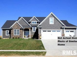 5738 Vanderginst St, Bettendorf, IA 52722