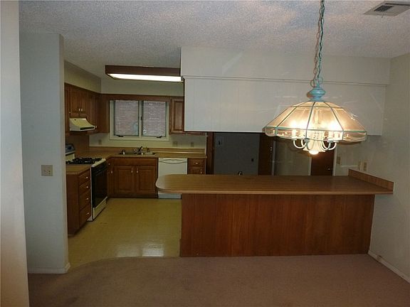 5th image of 4305 W Olive St