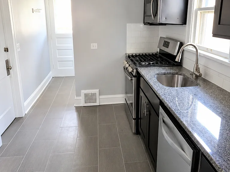 16523 Clifton Blvd #2 — Photo 4