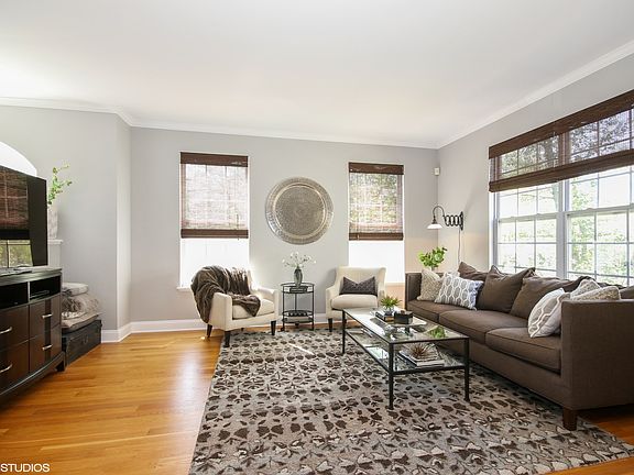 3rd image of 175 Willow Blvd #175