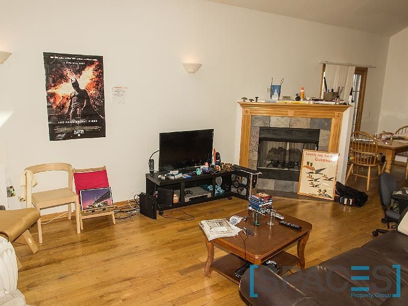 1st image of 2213 W Washington Blvd APT 3